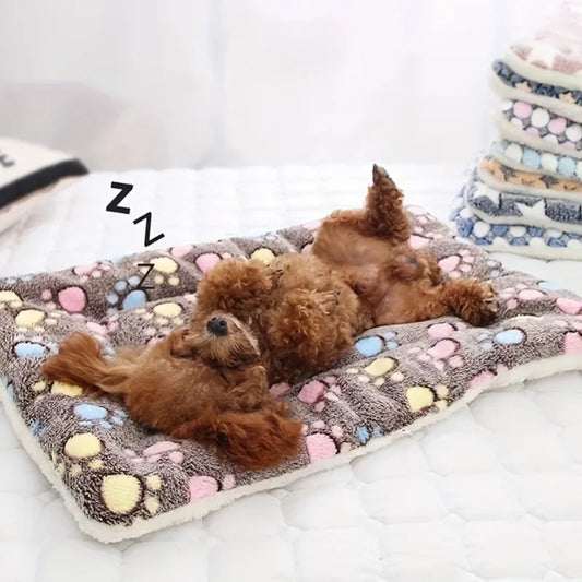 Cozy Heart Pattern Pet Blanket