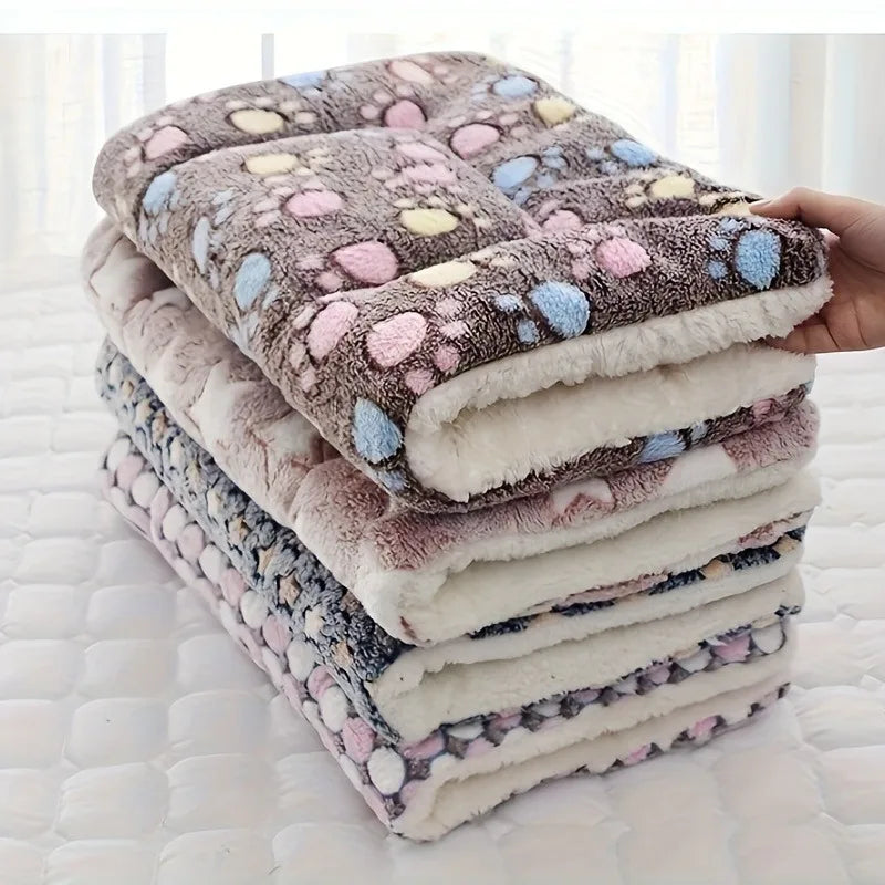 Cozy Heart Pattern Pet Blanket