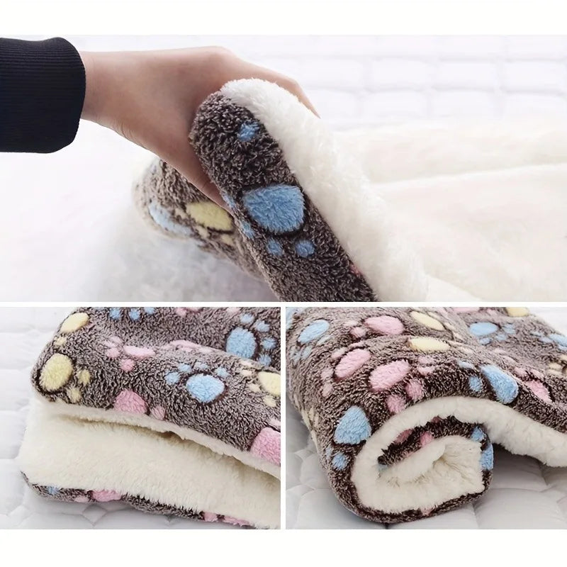 Cozy Heart Pattern Pet Blanket