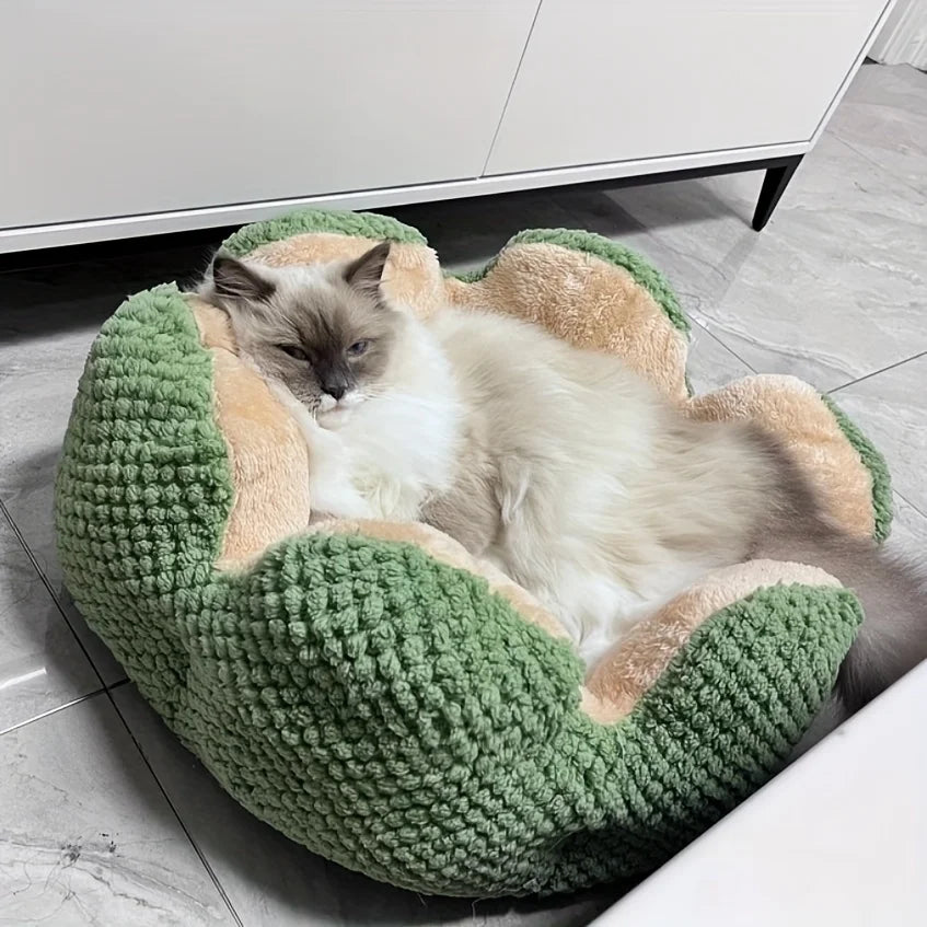 Pet Plush Petal Shaped Bed with Knitted Texture