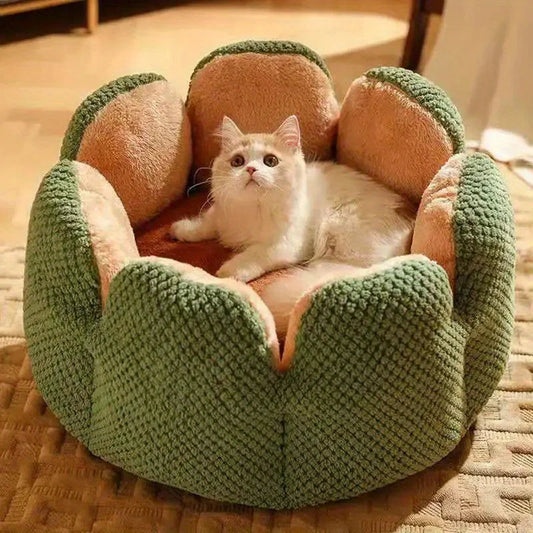 Pet Plush Petal Shaped Bed with Knitted Texture