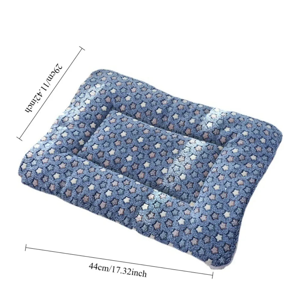Cozy Heart Pattern Pet Blanket