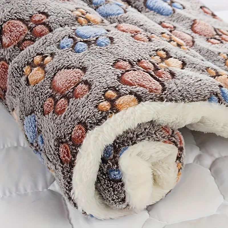 Cozy Heart Pattern Pet Blanket